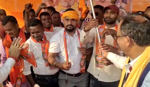 অভিষেক বন্দ্যোপাধ্যায় সভা করে যাওয়ার পরদিনই ৩০০ জন তৃণমূল কর্মী সমর্থক যোগ দিলেন বিজেপিতে