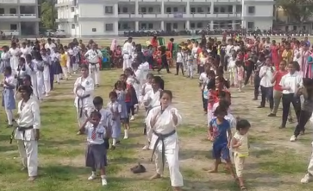 কোচবিহার জেলা পুলিশের উদ্যোগে অনুষ্ঠিত হল মহিলা আত্মরক্ষা প্রশিক্ষণ