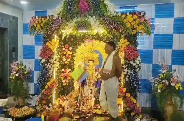 নবান্নে পূর্ত দফতরের উদ্যোগে বিশ্বকর্মা পুজো