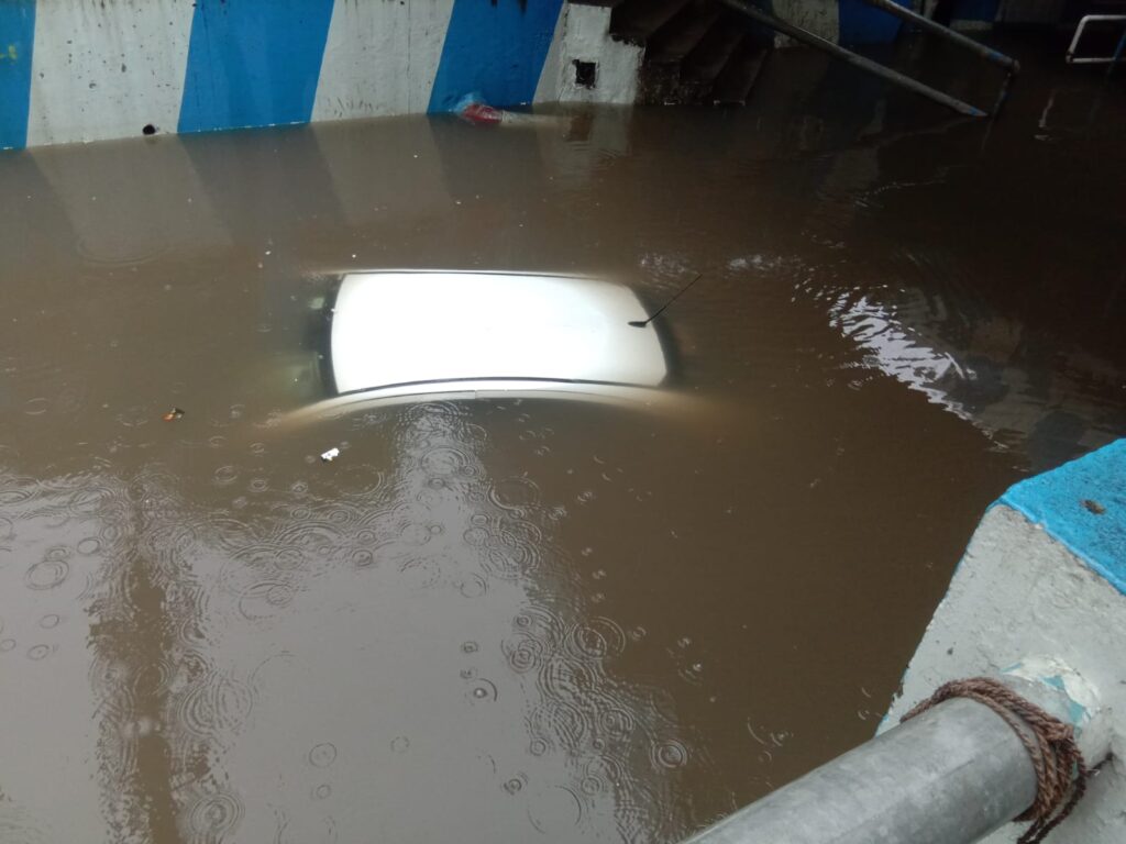 ডুবল গাড়ি