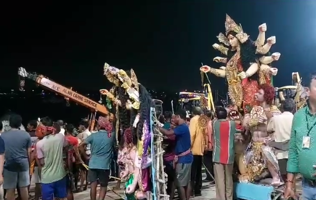 প্রতিমা নিরঞ্জনের