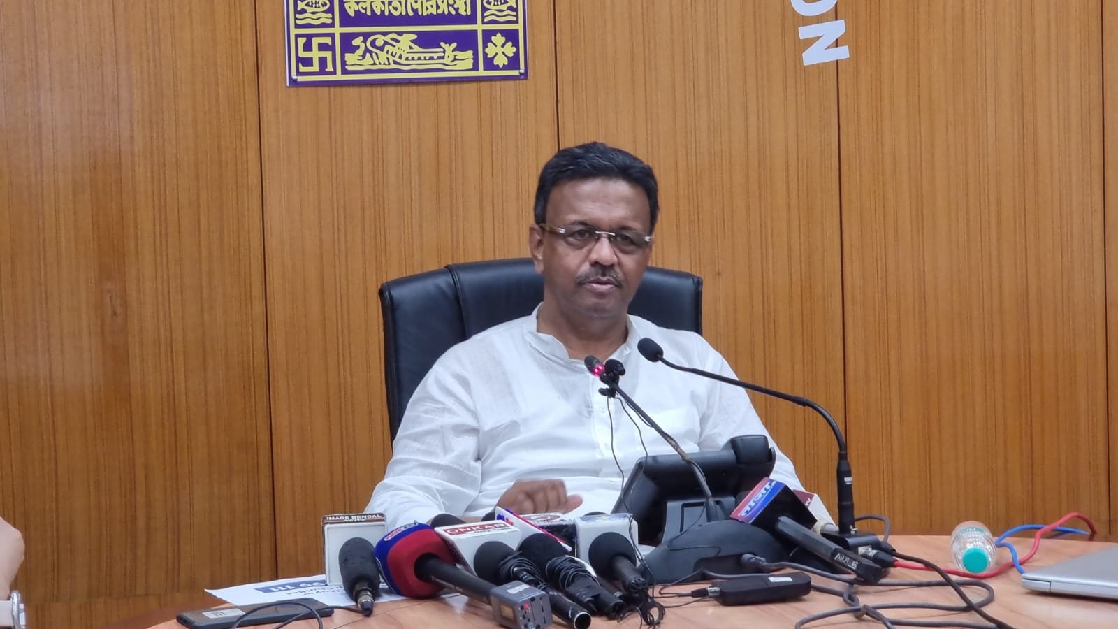 মুখোমুখি