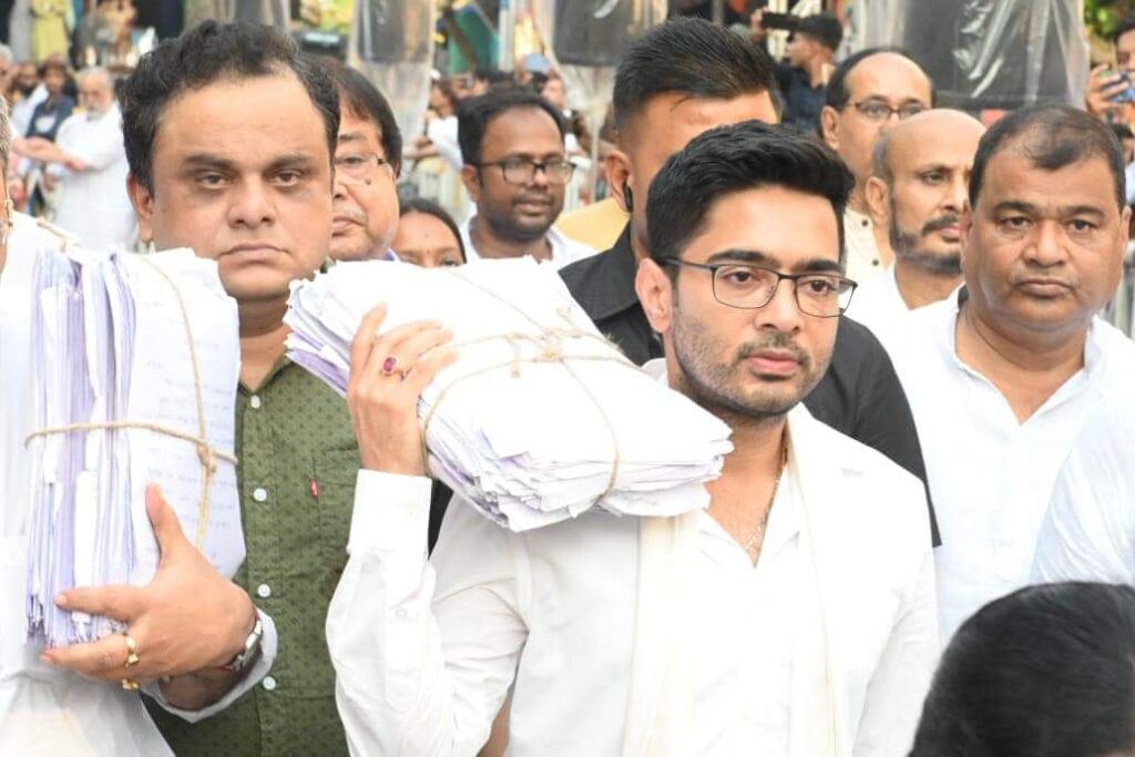 ইডি দফতরে