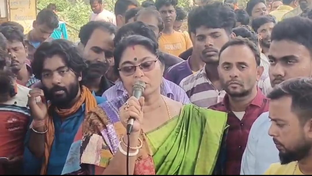 পরিষদে