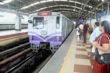 স্টেশনে