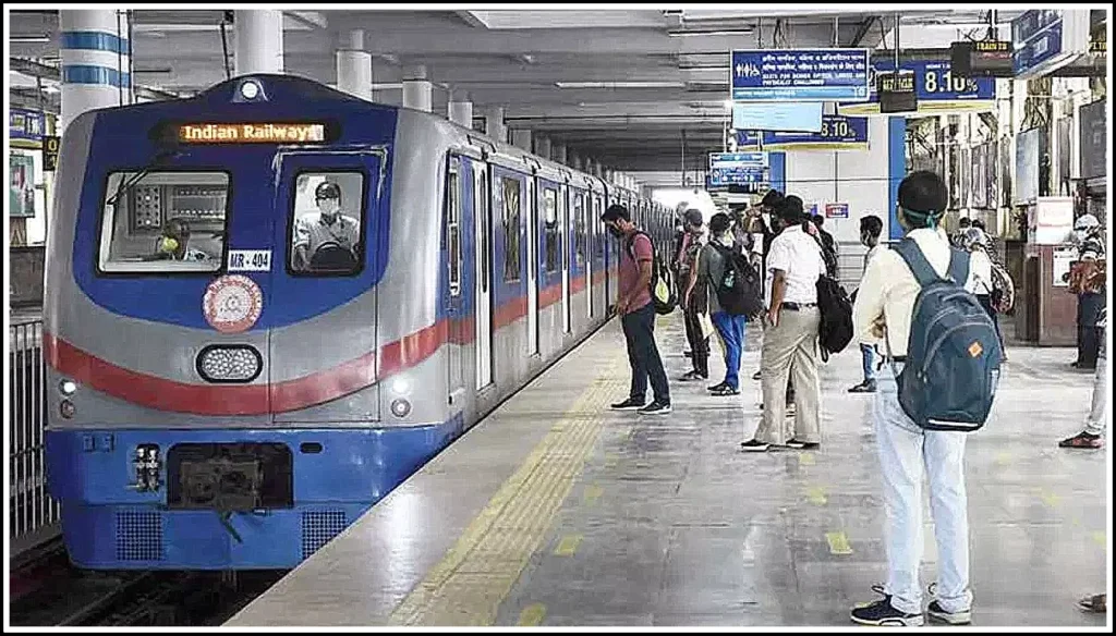 The metro under the river will run next month