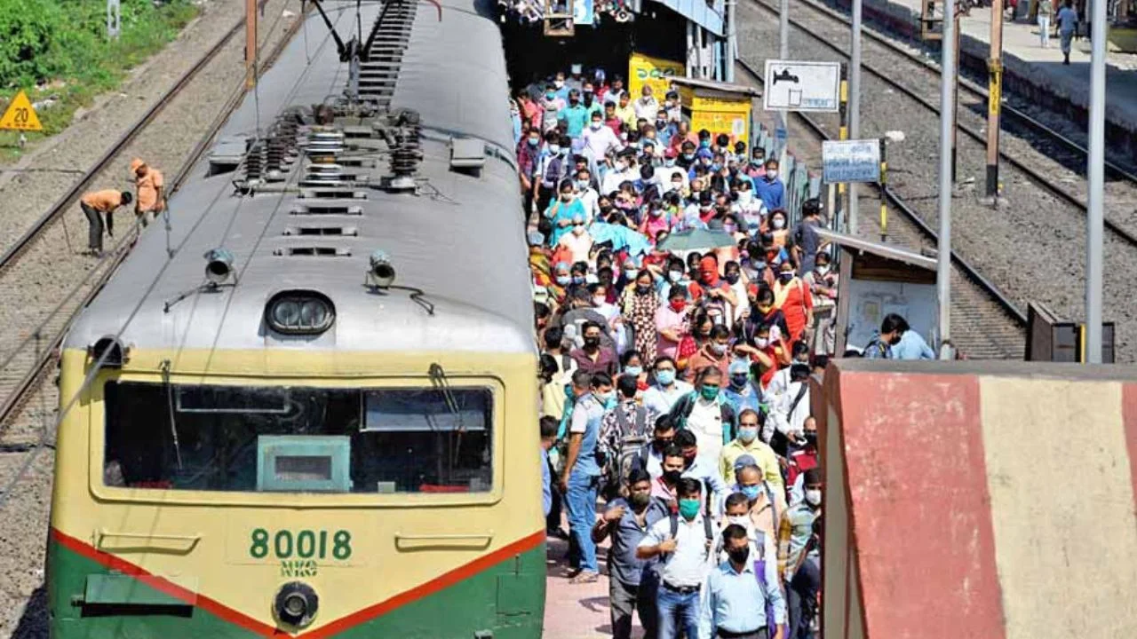 Train stoppage is increasing in Sealdah division for higher secondary examination