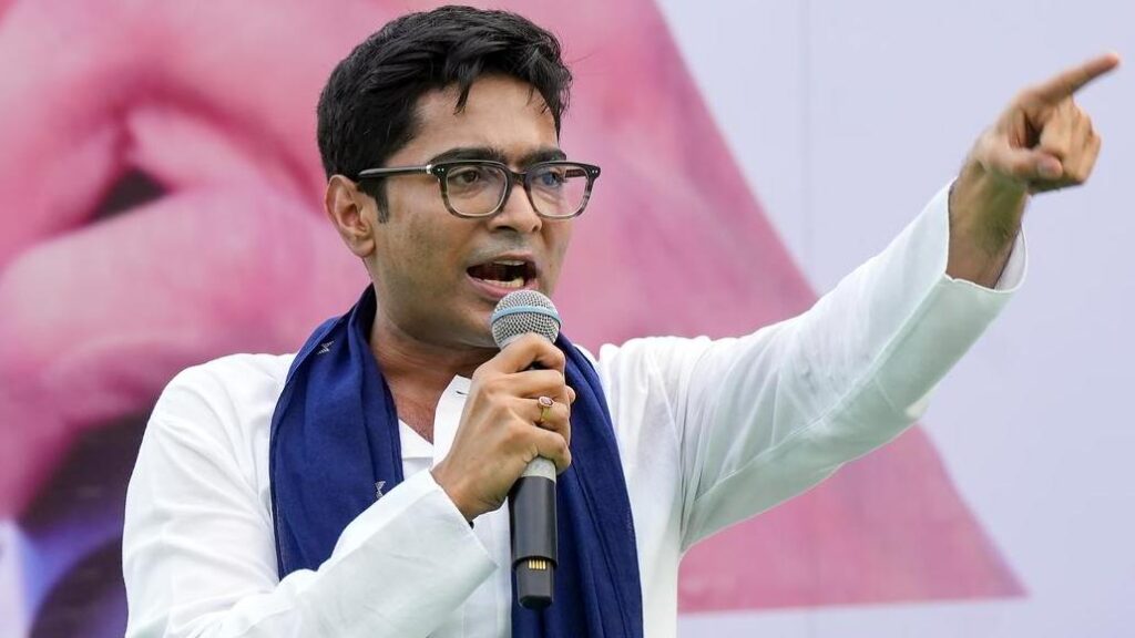 abhiskek throw challange modi