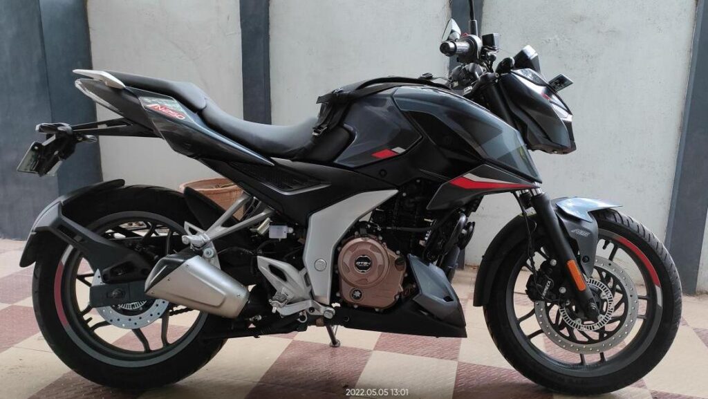 bajaj pluser n250 launching