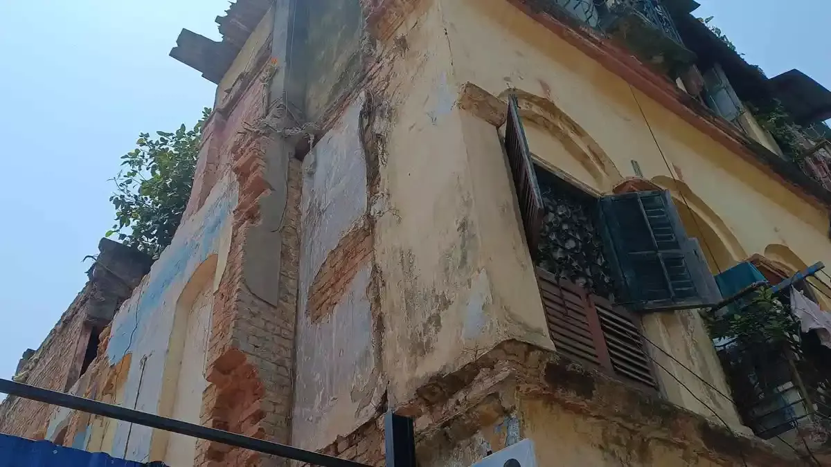 bowbazar building collapes