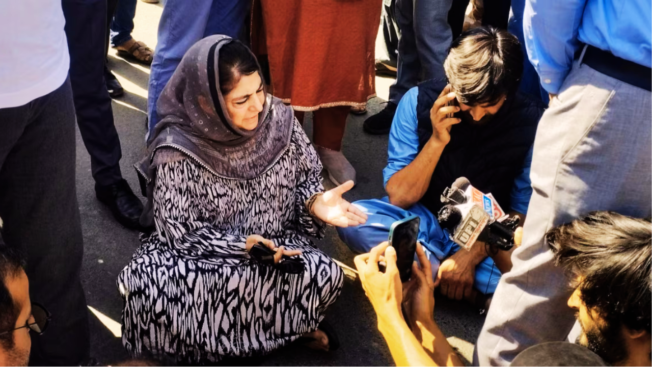 Mehbooba Mufti on dharna