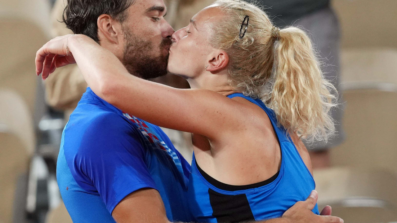 tennis couples katerina siniakova and tomas nachac gold medal photo