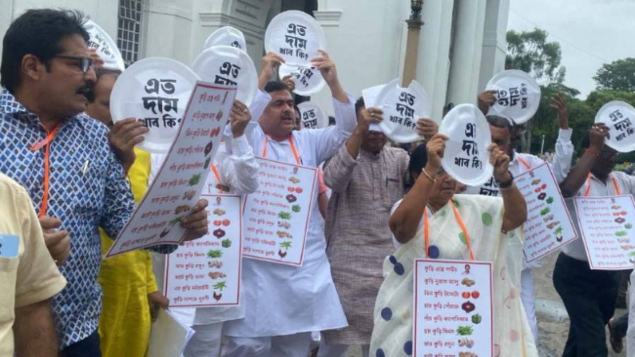 shuvendu adhikari protest in bidhansabha