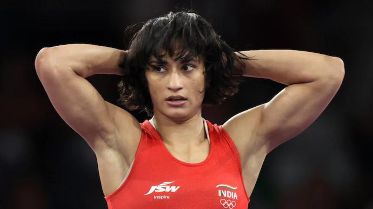 vinesh phogat disqualified from olympics