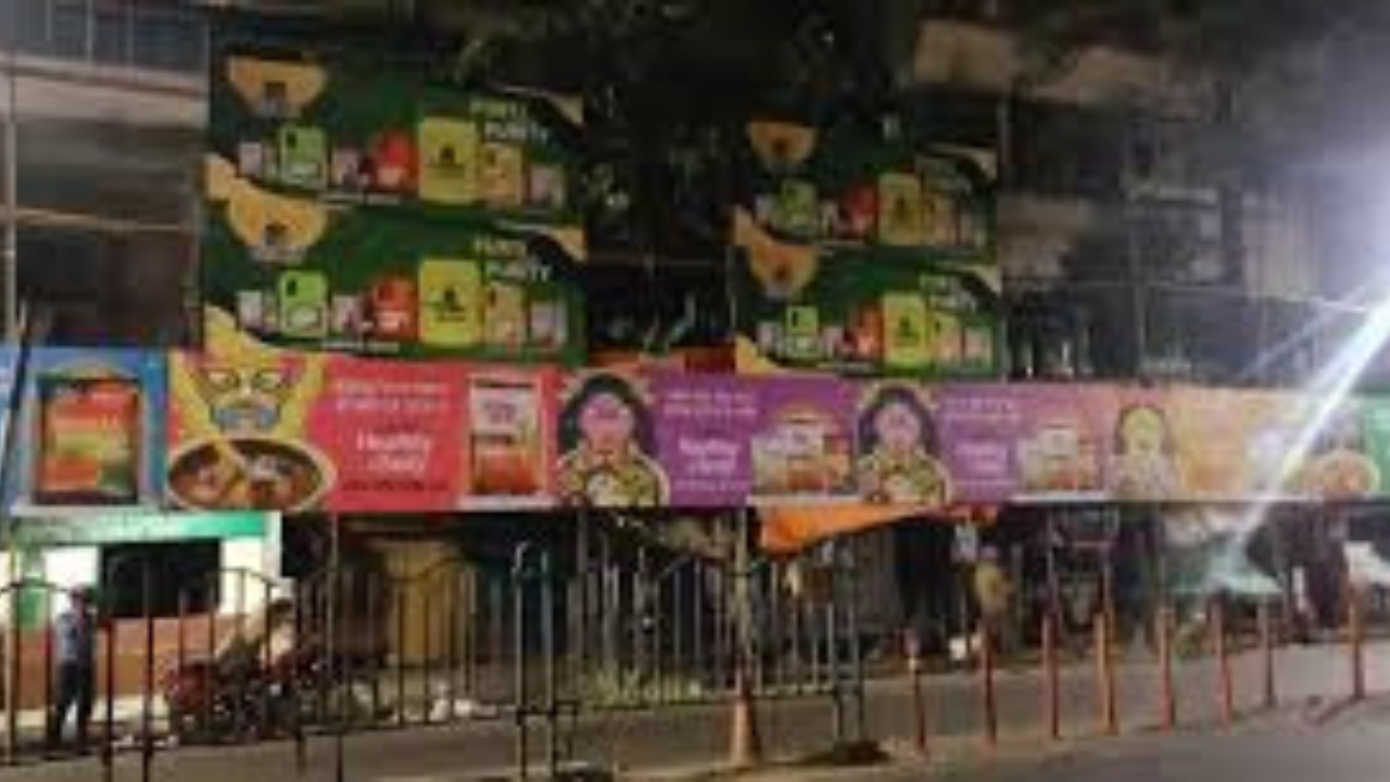 puja-committee-advertisement-hoarding-kmc