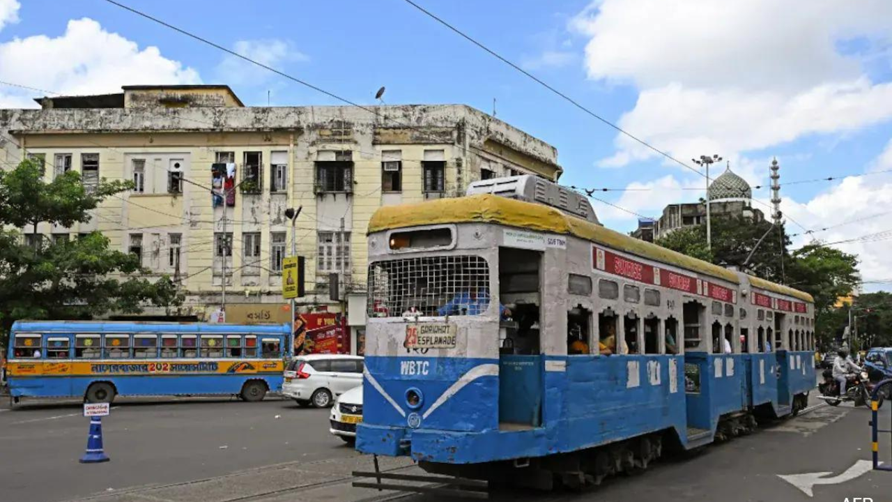 farewell-to-kolkatas-trams-heritage-and-future