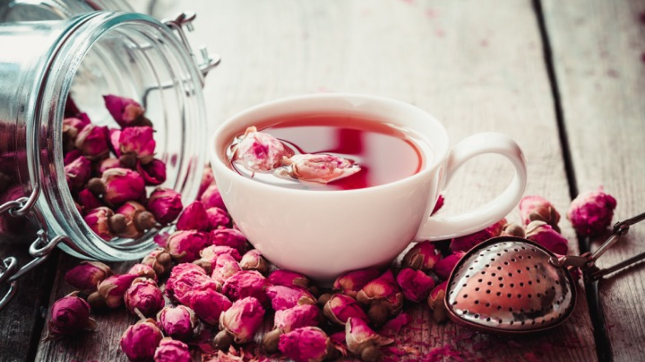 benefits of rose tea for both mental and physical health.