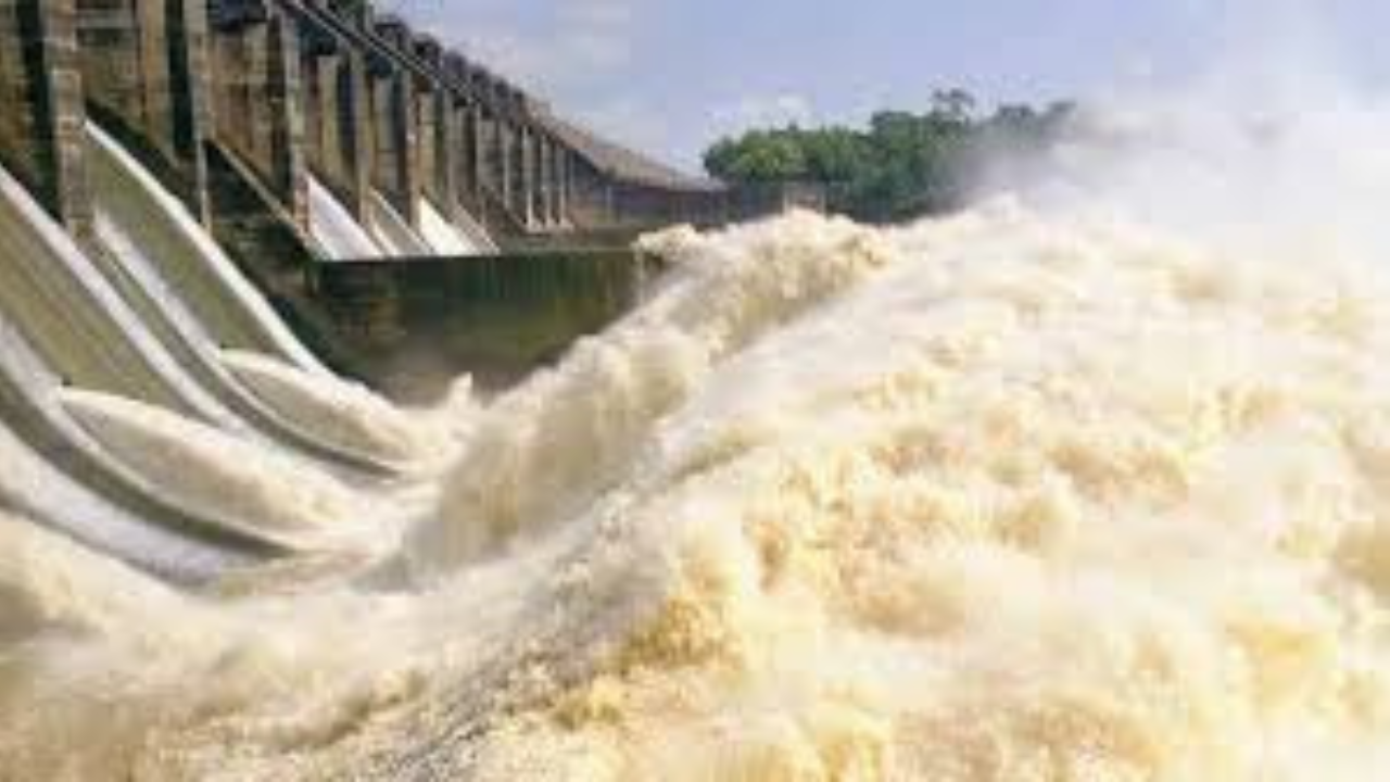 দক্ষিণবঙ্গে বৃষ্টি ও প্লাবনের আতঙ্ক: জল ছাড়ছে ডিভিসি