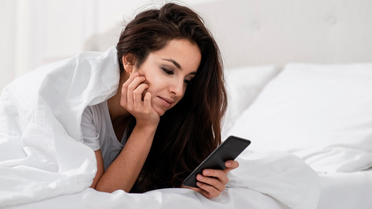 Wake Up and Stay Healthy: The Dangers of Morning Screen Time