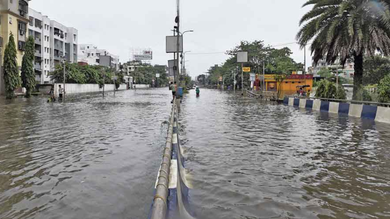 vip-road-waterlogging-issues