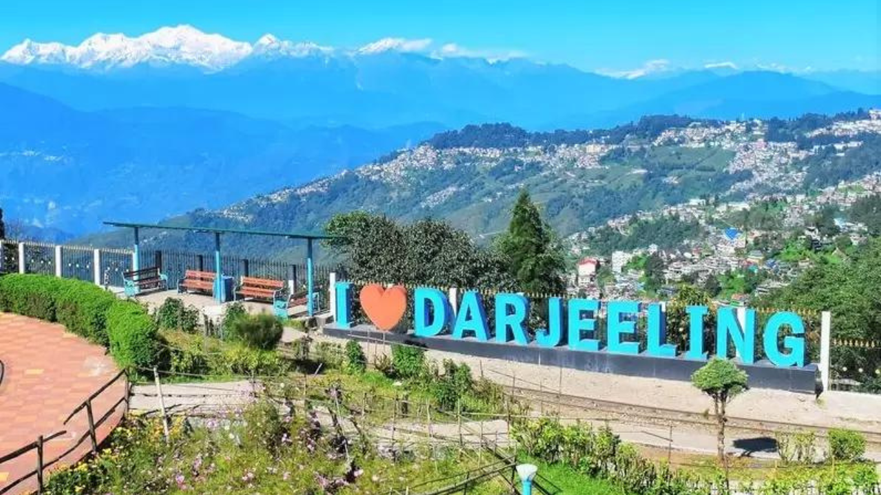 darjeeling-tourist-empty-heat-wave