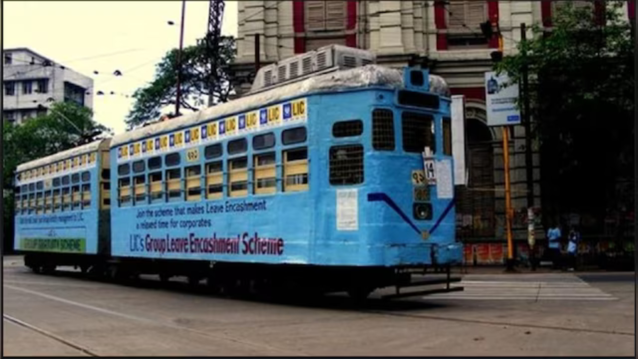 kolkata-tram-future-hope-and-struggle