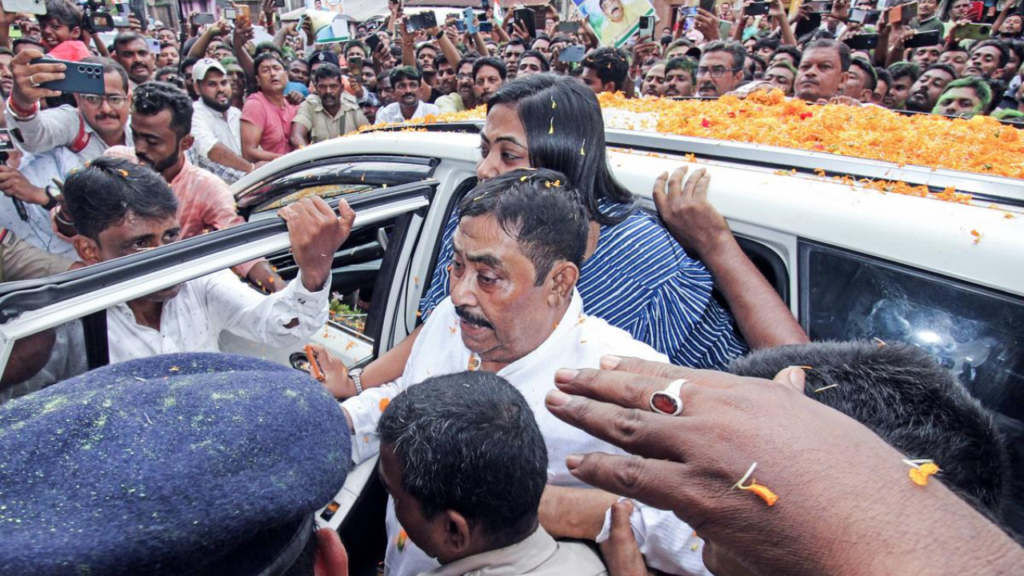 kesto-mandal-released-from-jail-for-treatment-in-kolkata