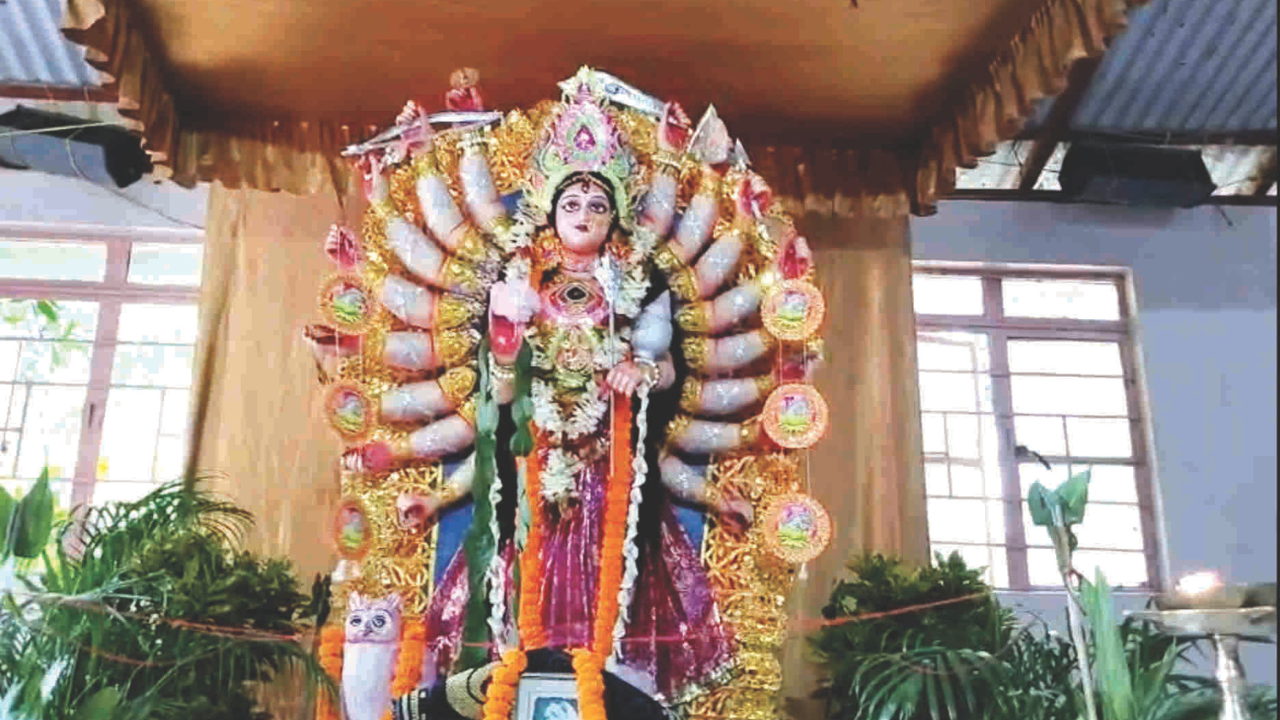 18-handed-mahalakshmi-puja