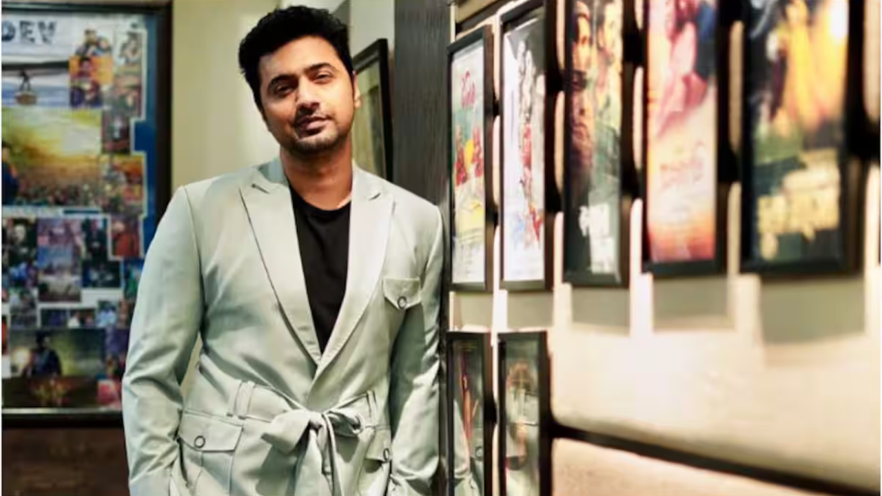 devs-views-festival-and-protest-in-bengali-cinema