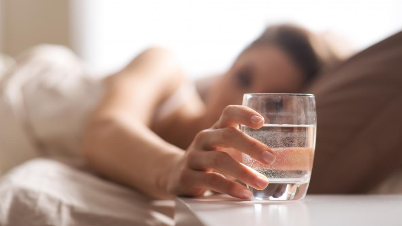 drinking-water-night-health-risks