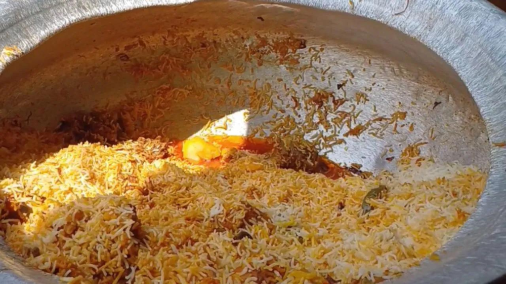 dangerous-yellow-dye-fast-food-konnagar-raid