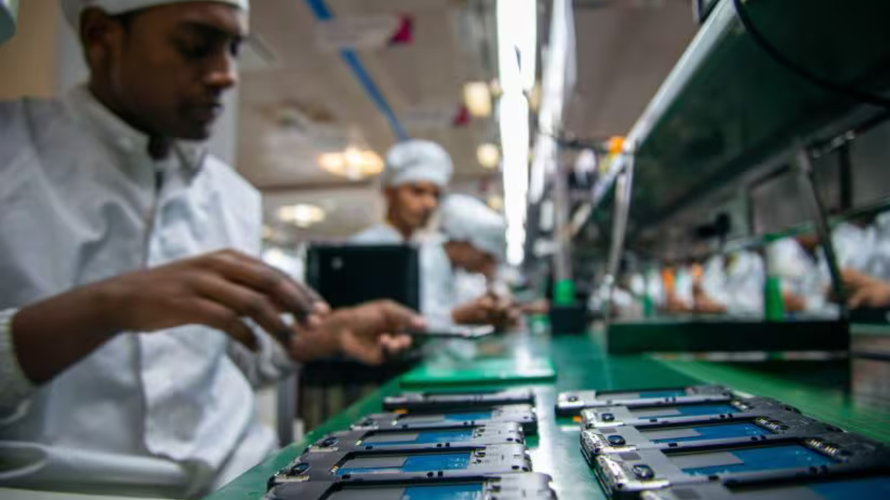 india-mobile-manufacturing-self-reliance