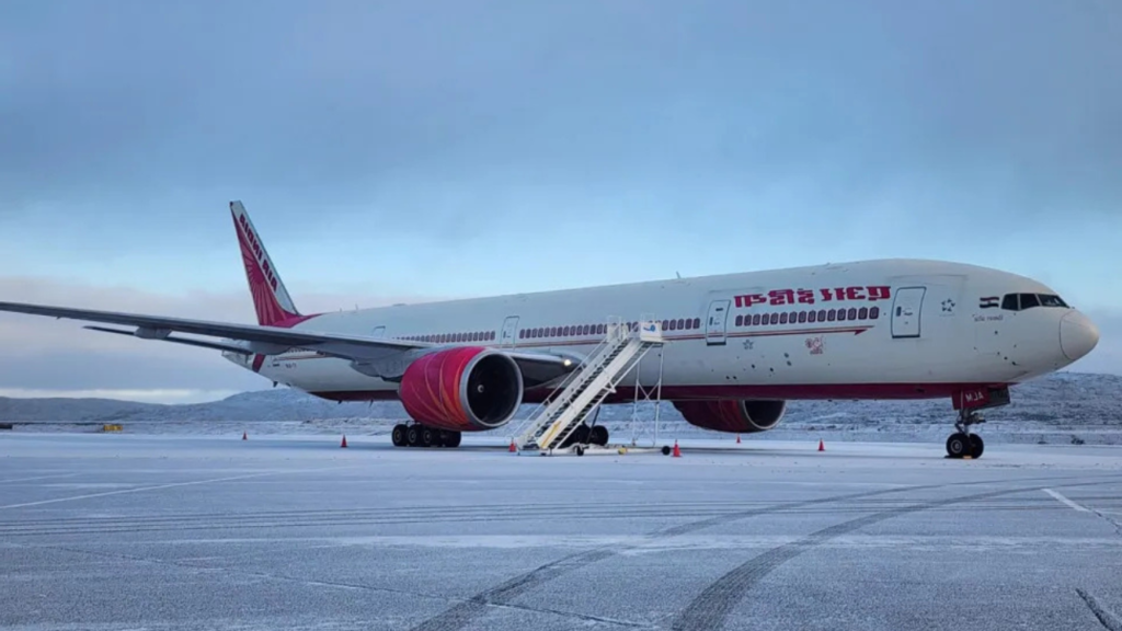 airline-emergency-landing-bomb-threats