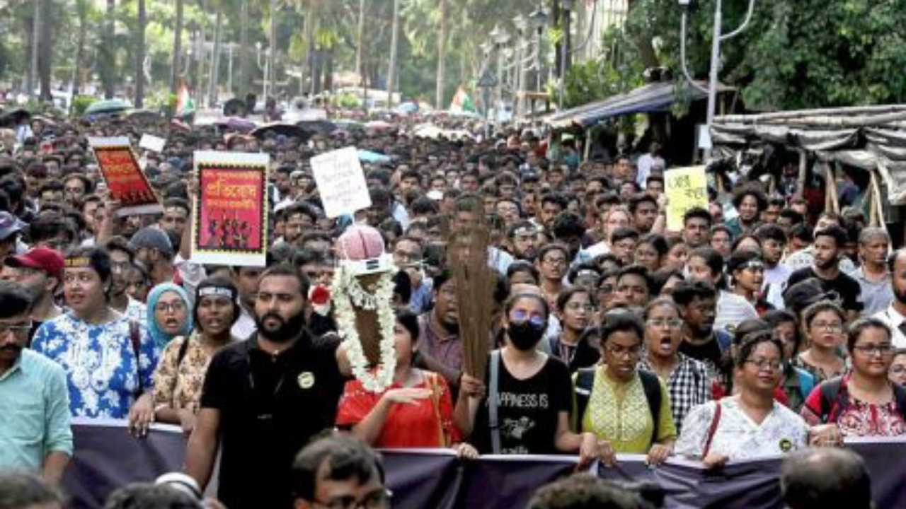 doctors-protest-revolution-carnival-governments-response