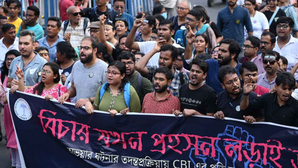 junior-doctors-protest-rajbhavan