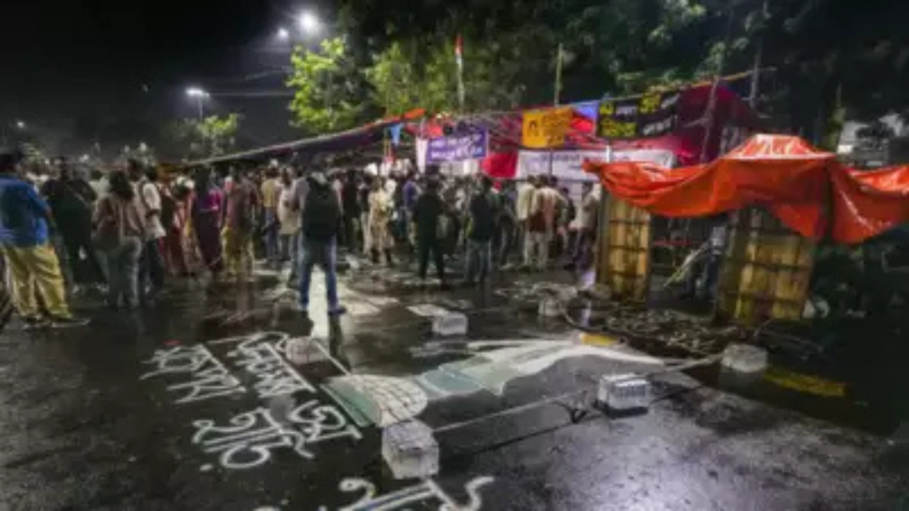 junior-doctors-hunger-strike-rain