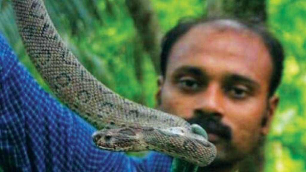 snake-expert-dies-saving-cobra