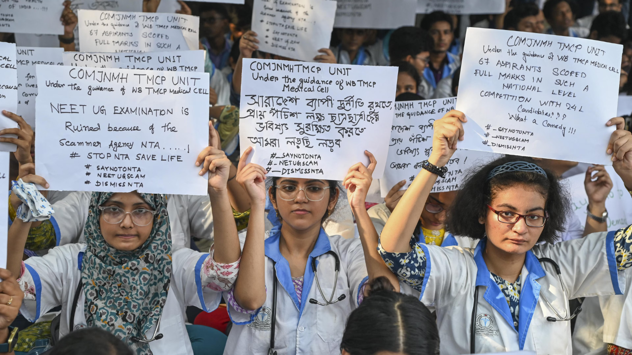 junior-doctors-movement-politics-challenges