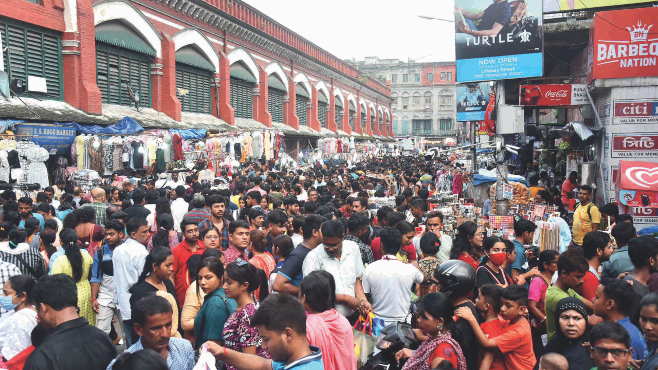 puja-crowds-reviving-business