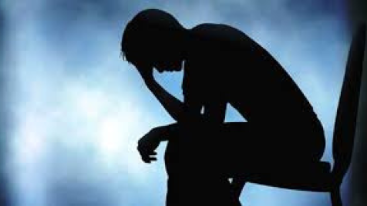 মানসিক অবসাদ থেকে বিনা খরচে মুক্তি পাবেন কিভাবে ? জানুন