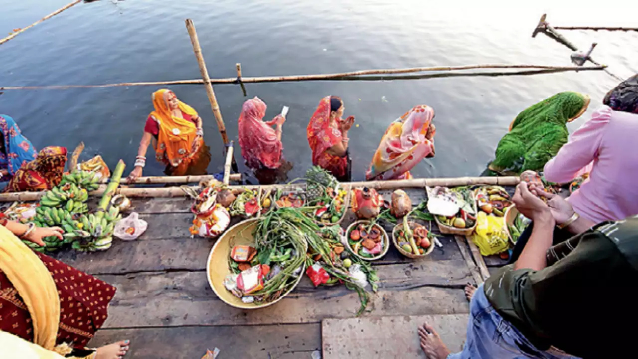 ছট পুজোর প্রস্তুতিতে KMC এবং KMDA