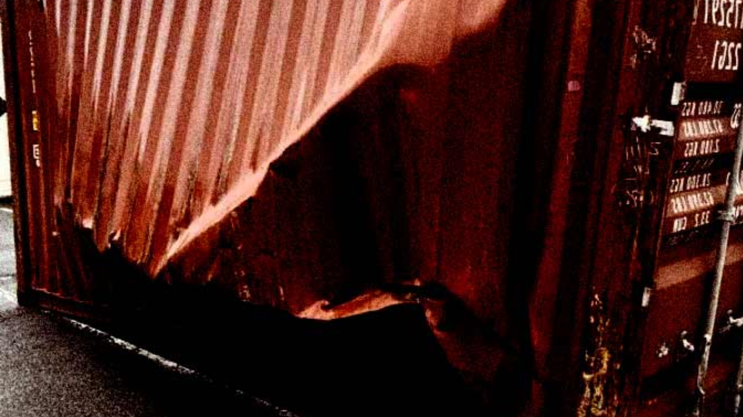 কলকাতা বন্দরে দুর্ঘটনা