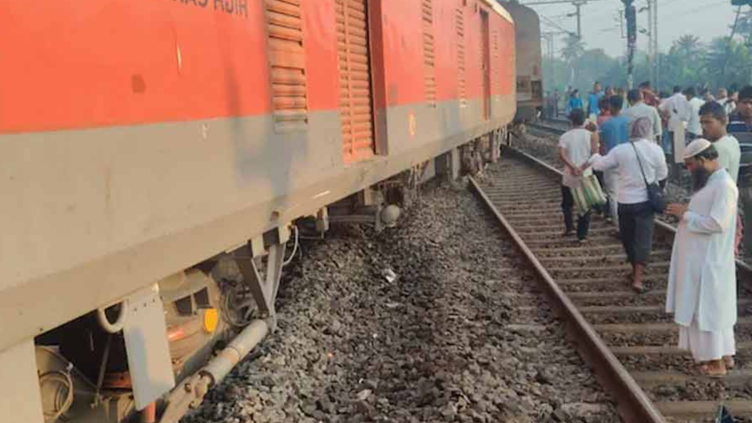 বিমান বসু হঠাৎ অসুস্থ