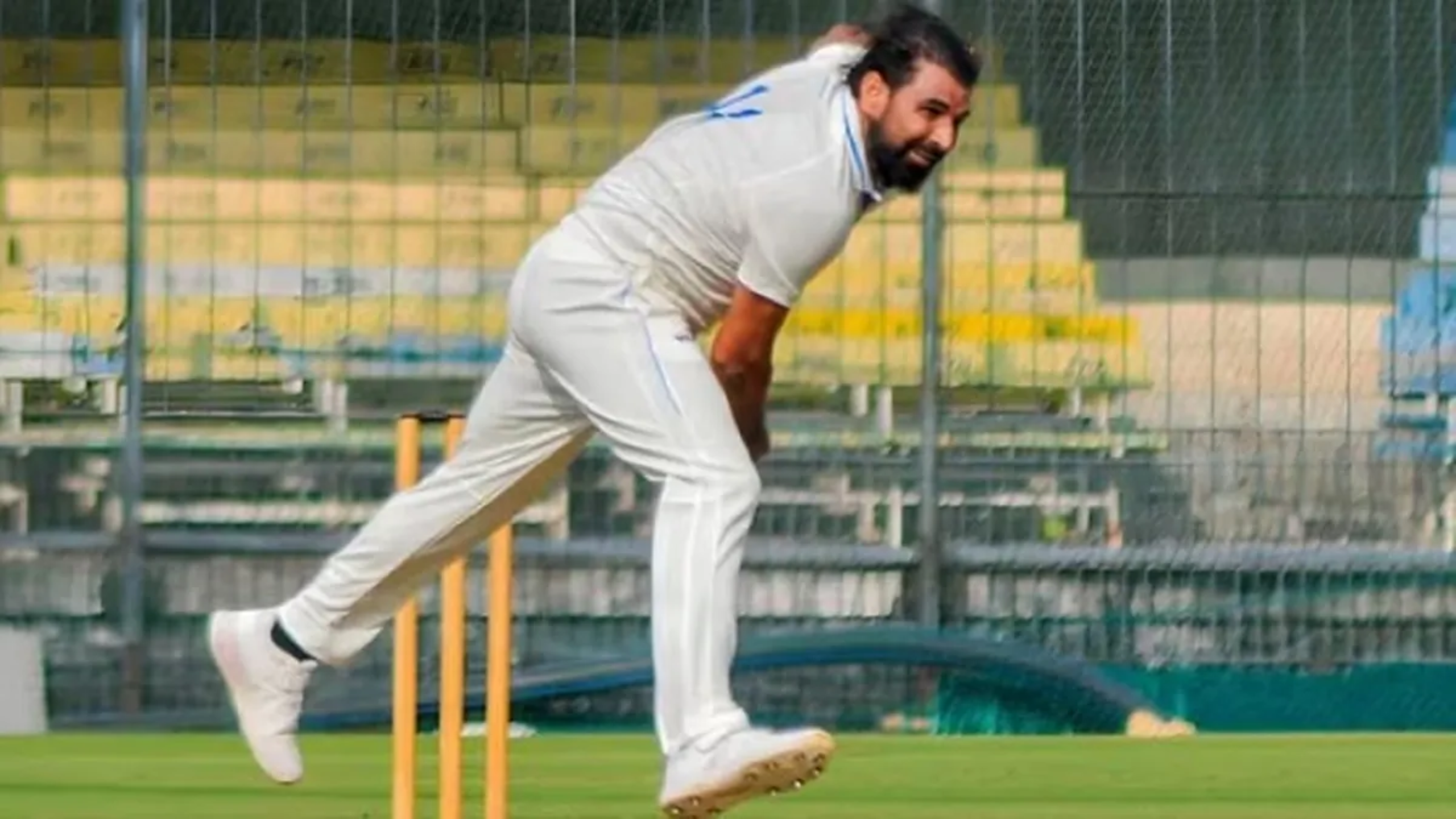 সামির চার উইকেট