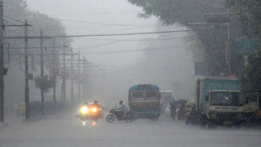 শীতের আগমনে কলকাতার তাপমাত্রা আরও কমল