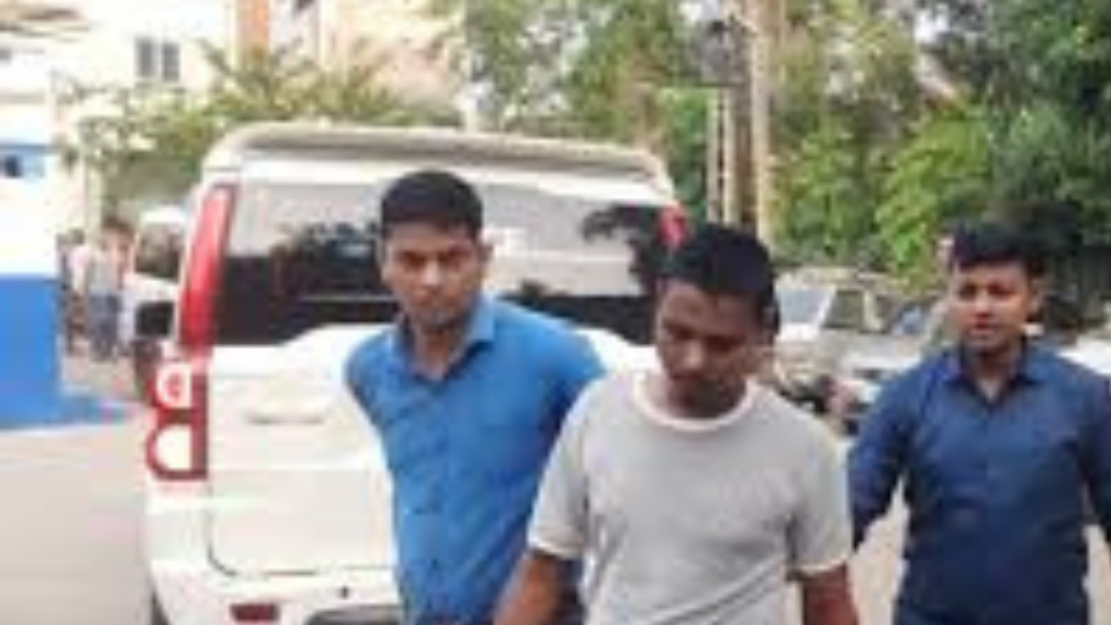 ডাকাতির ছক বানচাল, ১৩ দুষ্কৃতী গ্রেফতার