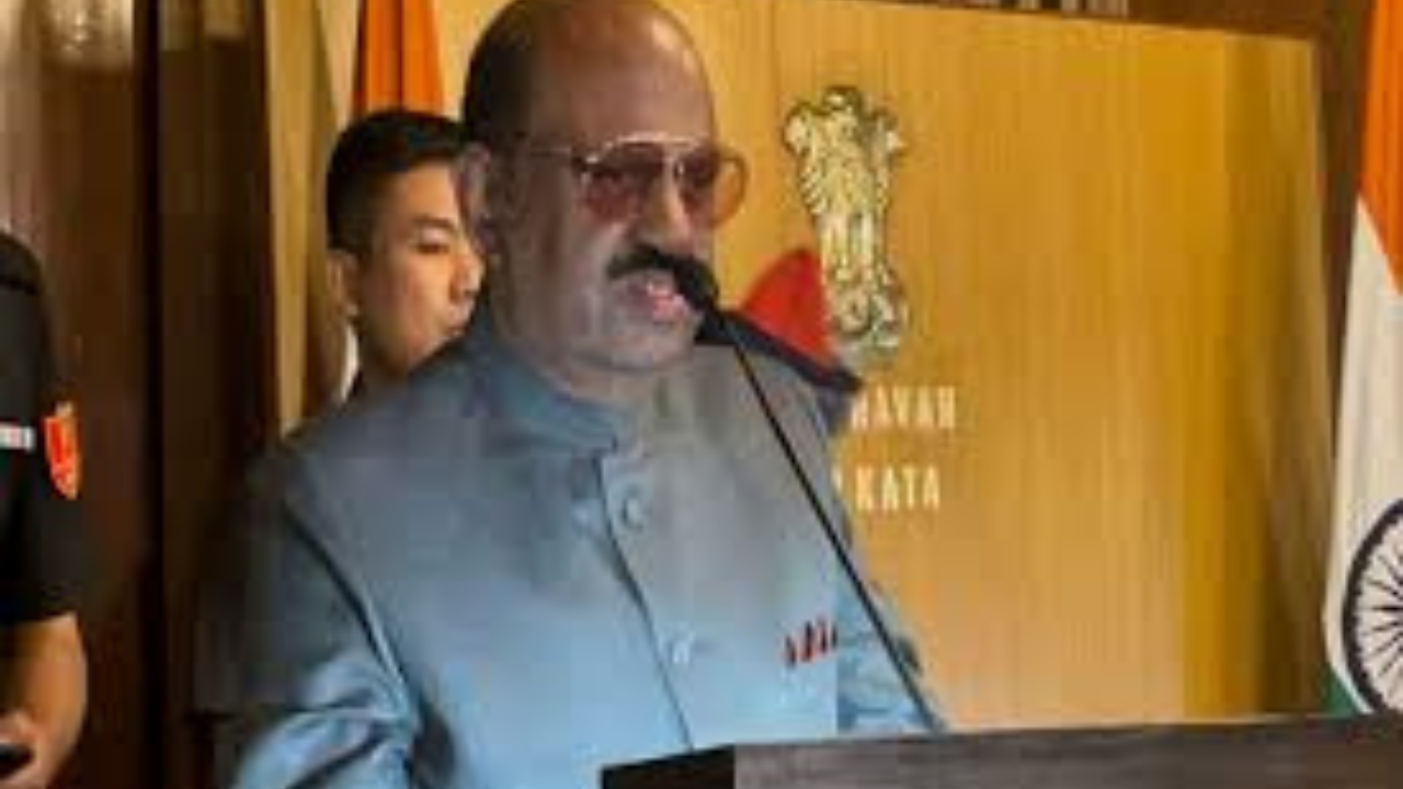 মুখ্যমন্ত্রীকে অবিলম্বে পদক্ষেপের নির্দেশ রাজ্যপাল সিভি আনন্দ বোসের