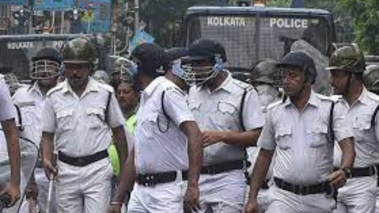 কলকাতা পুলিশের ভূমিকা নিয়ে তৃণমূলের মধ্যে বিতর্ক