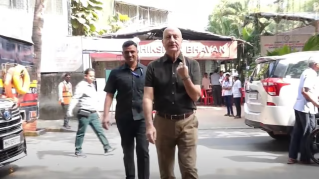 মহারাষ্ট্র বিধানসভা নির্বাচনে ভোট দিয়ে কি বললেন বলি অভিনেতা অনুপম খের?