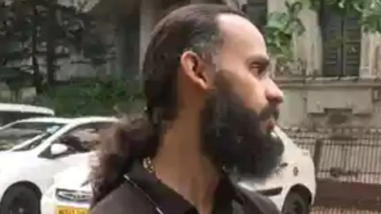 ‘আমাকে মারার চক্রান্ত চলছে, মুখ খুললে সরকার পড়ে যাবে’